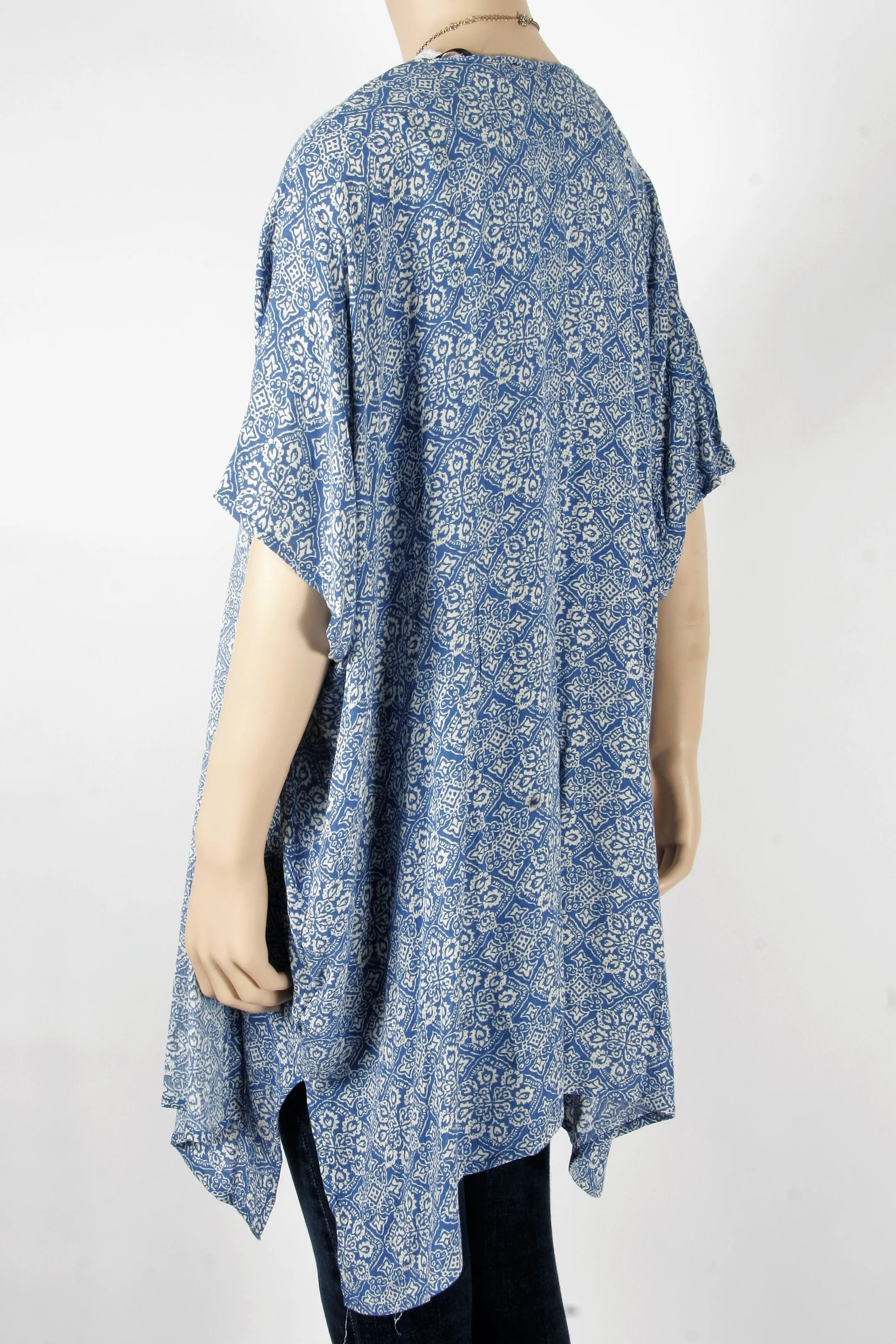 NWOT Forever 21 Cornflower Blue Kimono Style Top-Size Small