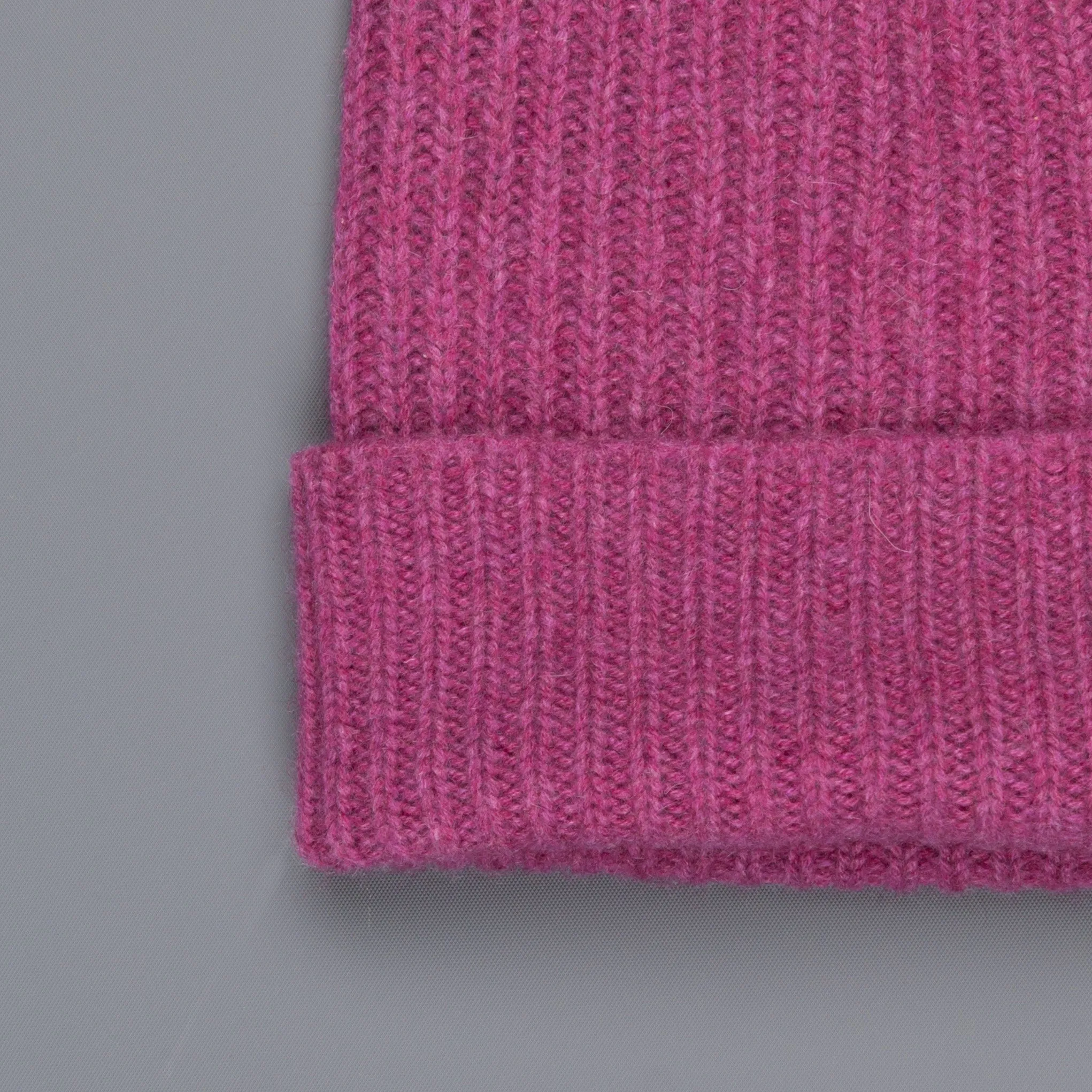 William Lockie Cashmere Ribbed Hat And Scarf Set Loganberry